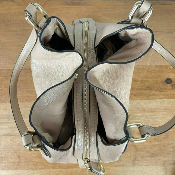 Coach Women's Edie 31 Pebble Shoulder Bag 31 Beige - Picture 5 of 12